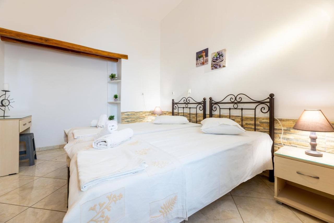Town House For 6-16 With Ac Villa ปาริเกีย ภายนอก รูปภาพ
