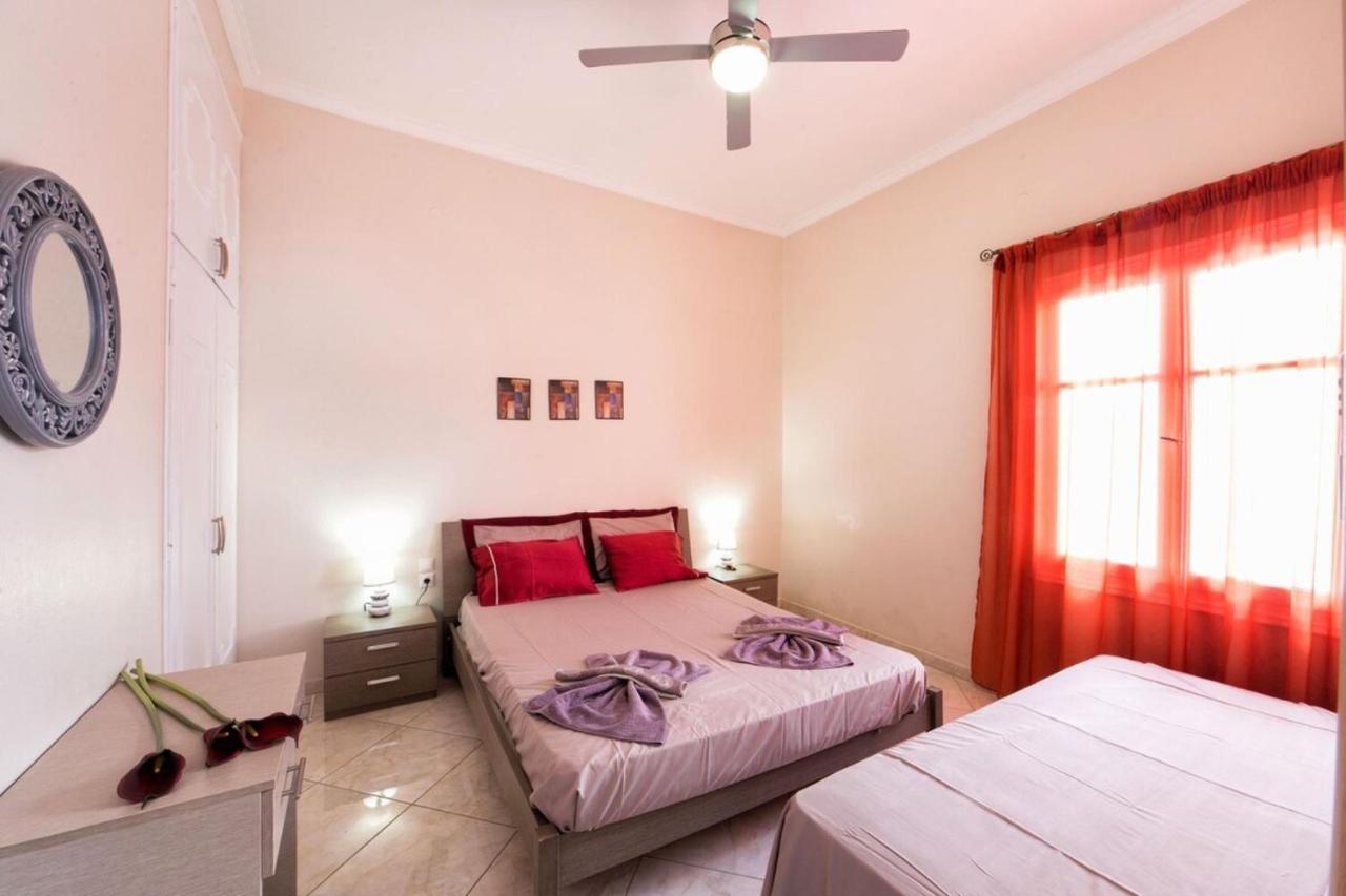 Town House For 6-16 With Ac Villa ปาริเกีย ภายนอก รูปภาพ