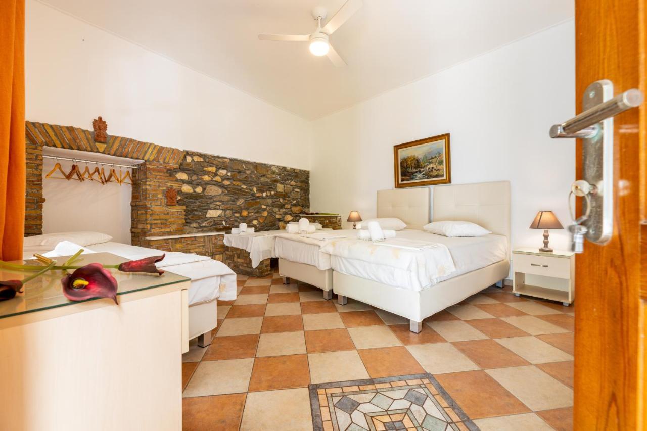 Town House For 6-16 With Ac Villa ปาริเกีย ภายนอก รูปภาพ